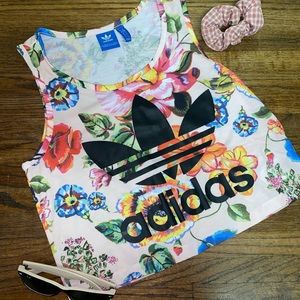 ADIDAS tropical flower crop top tank 🌸🌻💓